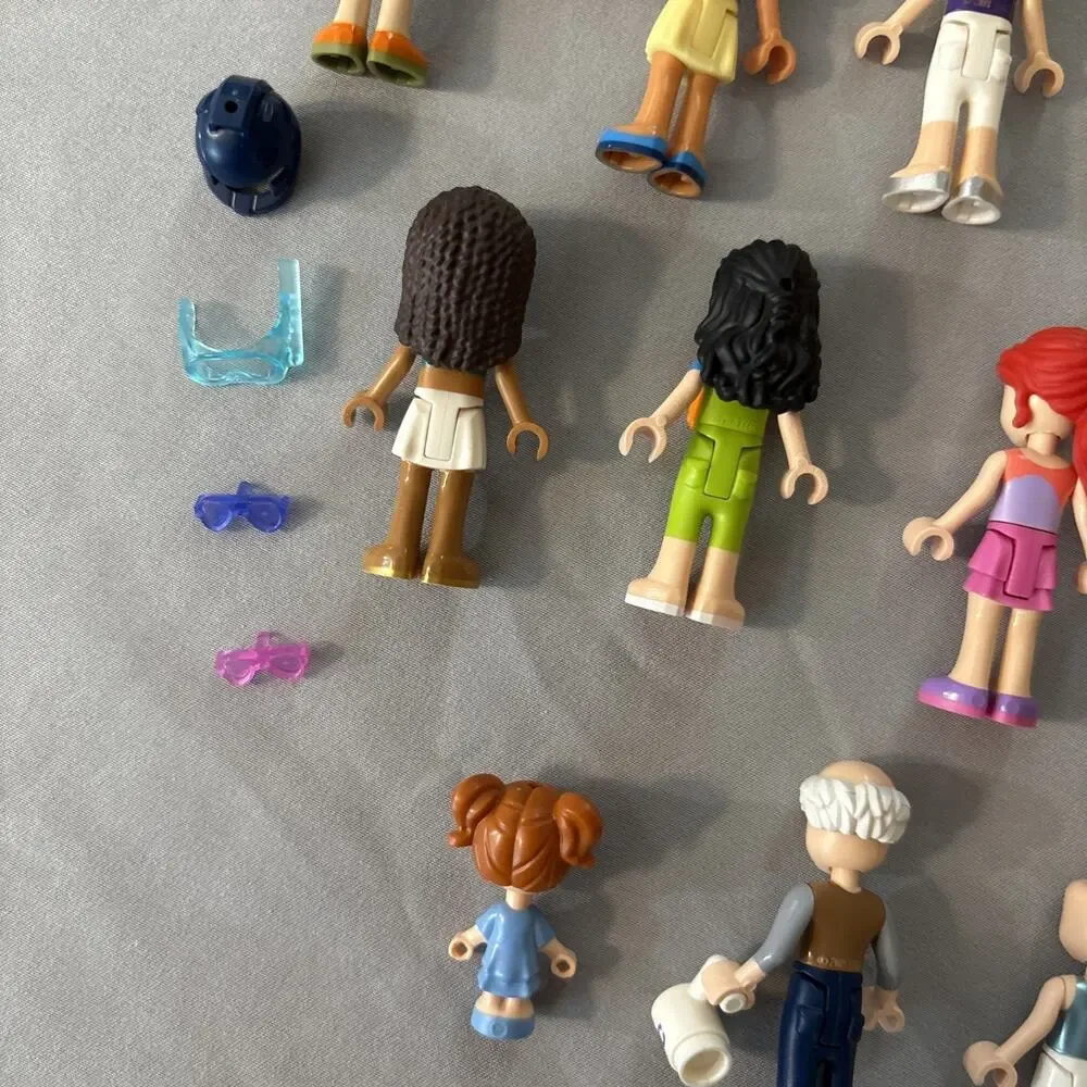 Lego Friends Random Female Girl Accessories Minifigures Marcel Ava, Lot of 12